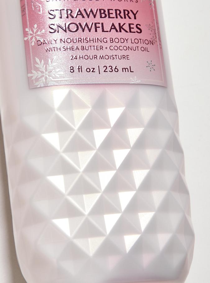 Strawberry Snowflakes Strawberry Snowflakes image number 1