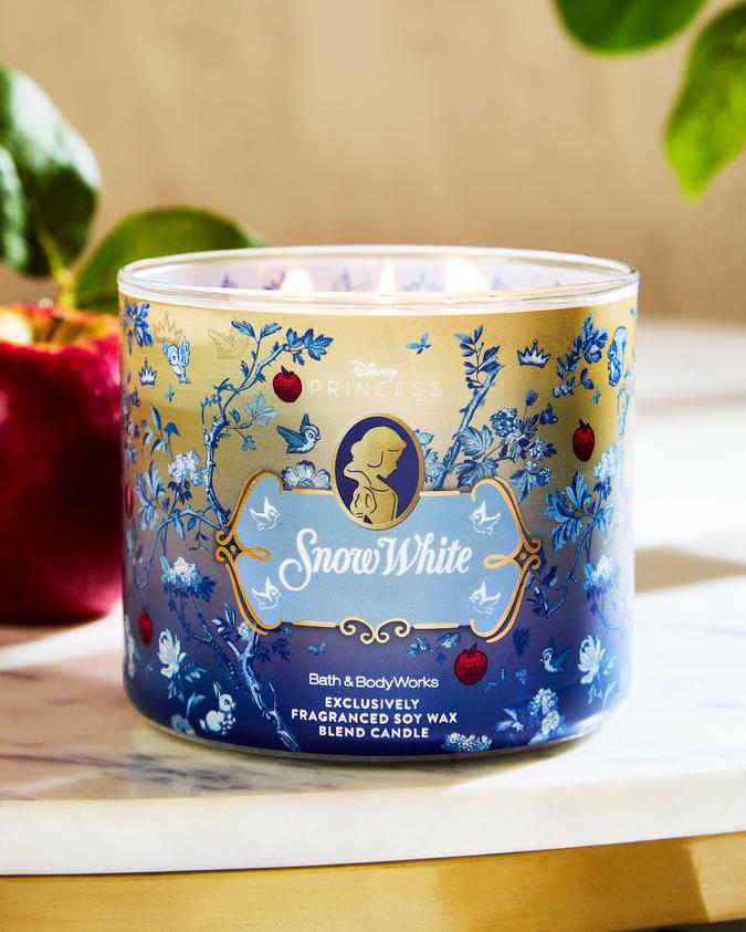 Snow White image number 5