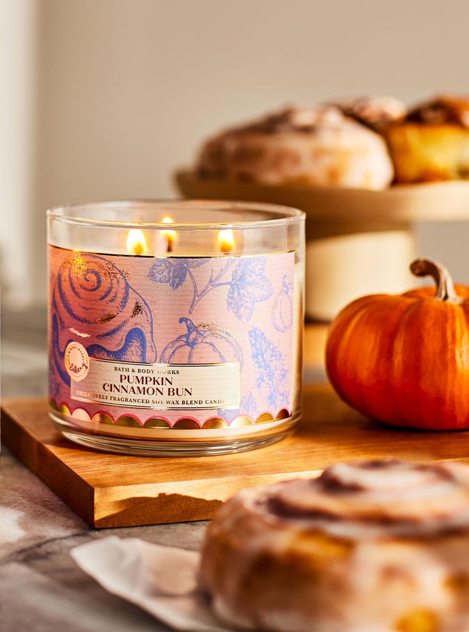 Pumpkin Cinnamon Bun Pumpkin Cinnamon Bun image number 0